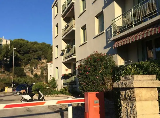 Centre * Cassis